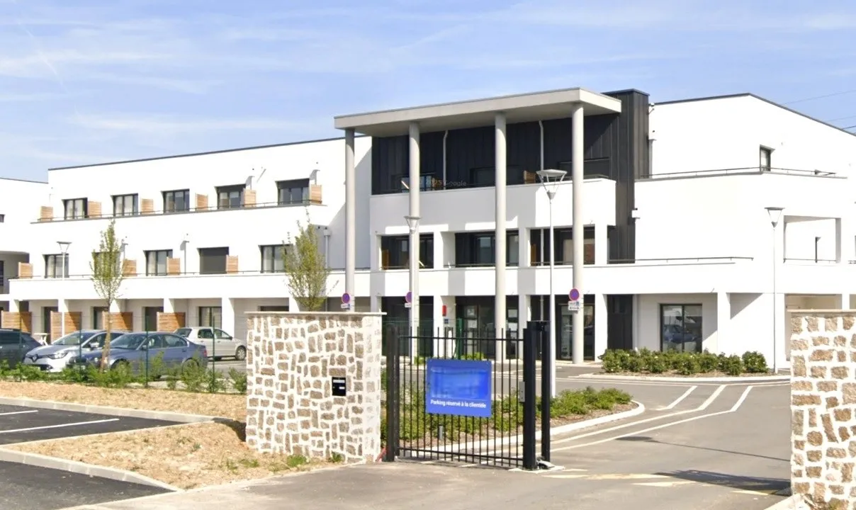 INVESTIMENTO IN AFFITTO – VILLEJUST – Residenza Commerciale Cap West – Rendimento del 7,96%