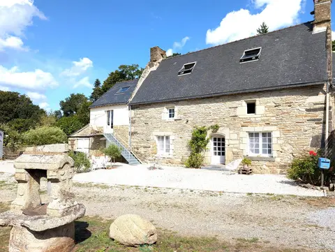 Photo of Charming longère with independent T2 on 3400 m2