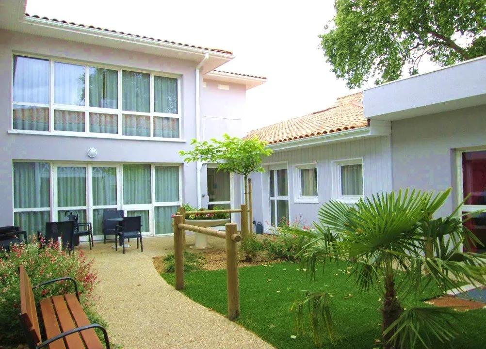 RENTAL INVESTMENT – MERIGNAC – Les Chardons Bleus Nursing Home Residence - 7.87 % return