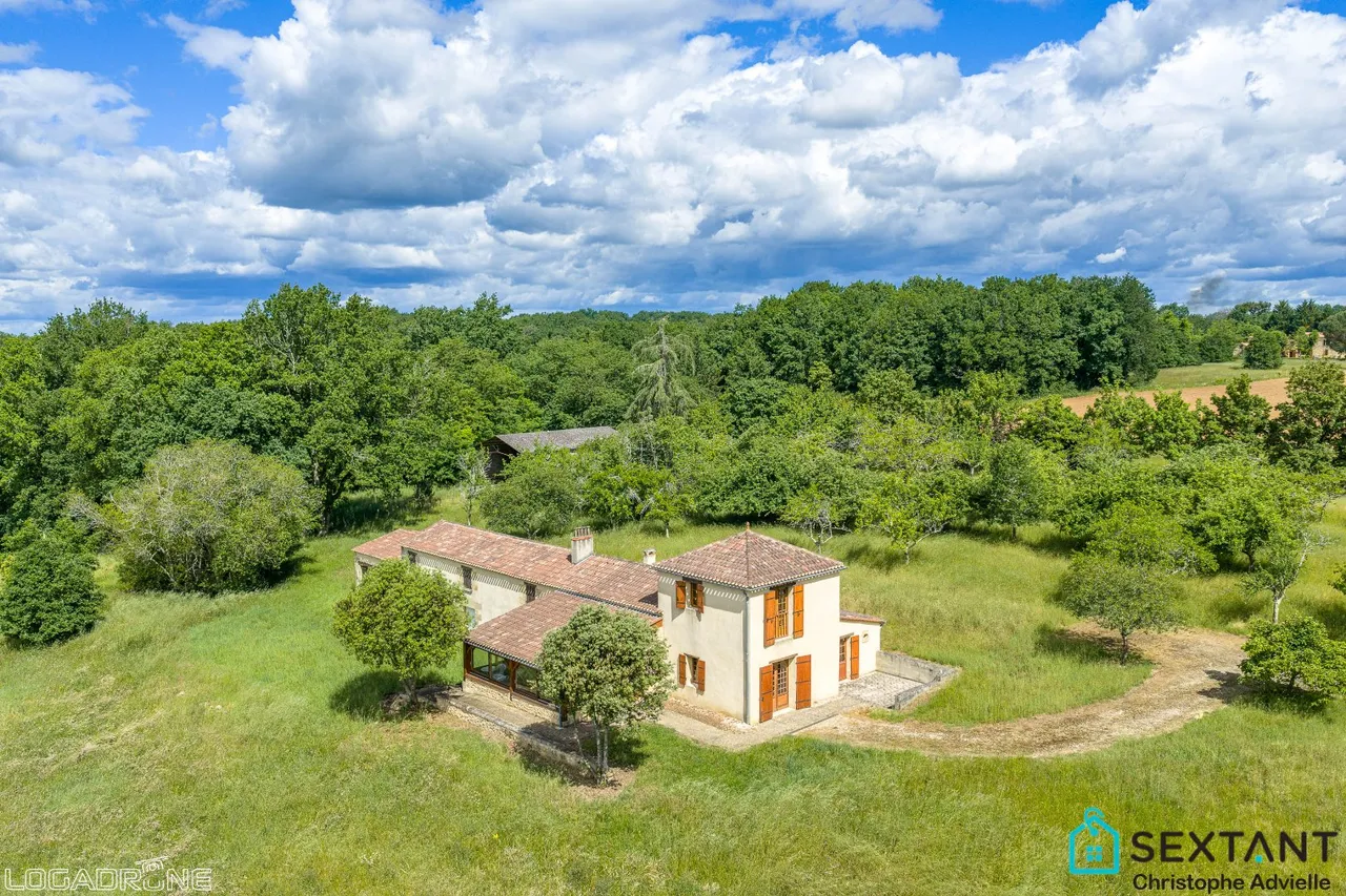 Magnifica location di campagna per questa proprietà su 10 HA