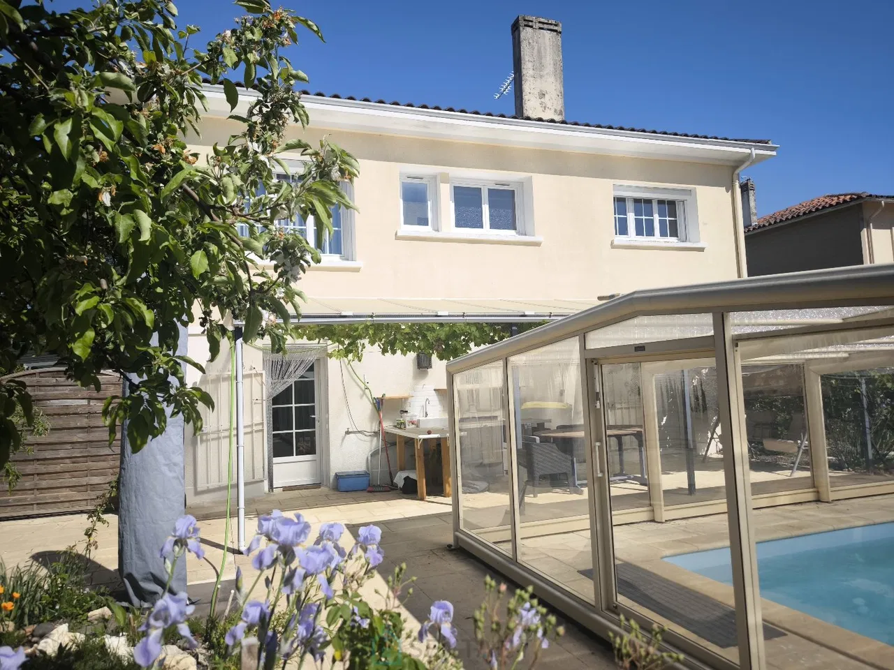 BERGERAC : HOUSE WITH INDOOR POOL