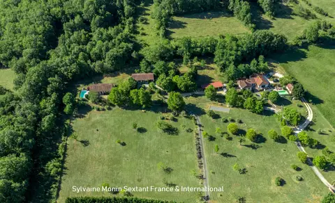 Photo of Absolute peace and quiet and unobstructed views for this property complex of 3 houses with 3 swimming pools on 2 hectares