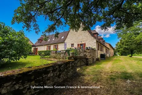 Photo of Stunning 18th-century character estate on about 10 acres with a swimming pool, a guest cottage, and outbuildings