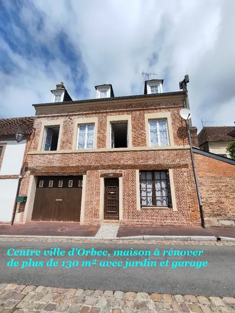 Foto di Centro città di Orbec, tranquillo con giardino e garage
