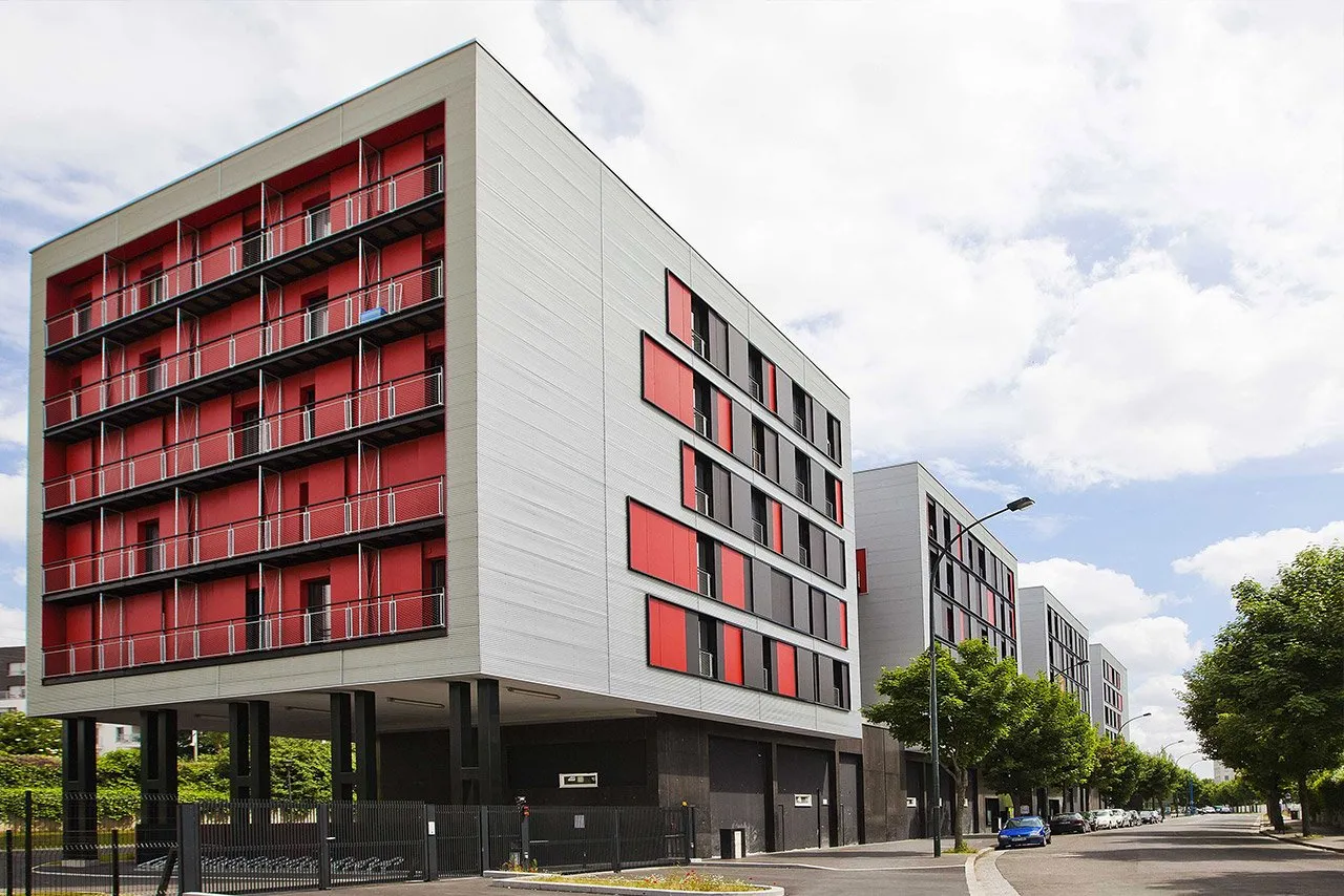 INVESTIMENTO IN AFFITTO – ASNIÈRES-SUR-SEINE – Residenza studentesca Les Estudines Sarah Bernhardt - 5,86% di rendimento