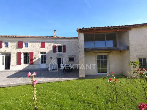 Photo of CHARMING CHARENTAISE HOUSE – 276 M² OF LIVING SPACE – 4 BEDROOMS – OUTBUILDINGS