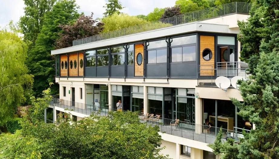 INVERSIÓN EN ALQUILER – SEINE-PORT – Residencia de Negocios Chateauform - Les Berges de Seine - Rentabilidad 7,89%