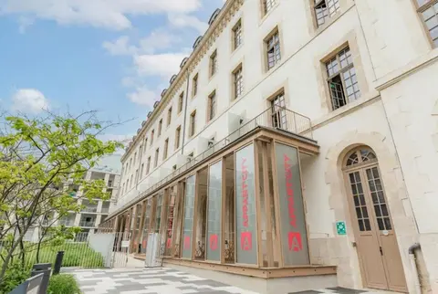 Foto di INVESTIMENTO IN AFFITTO – REIMS – Appart'City Confort Reims Centre Residenza Business - 5.89%