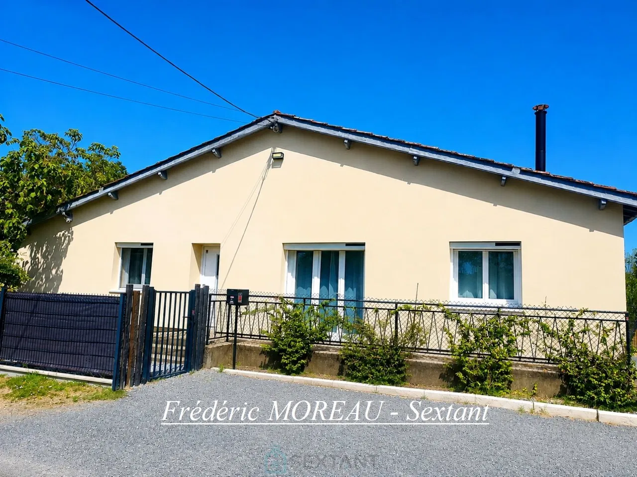 A single-story house, ready to move in less than 20 minutes from Bergerac