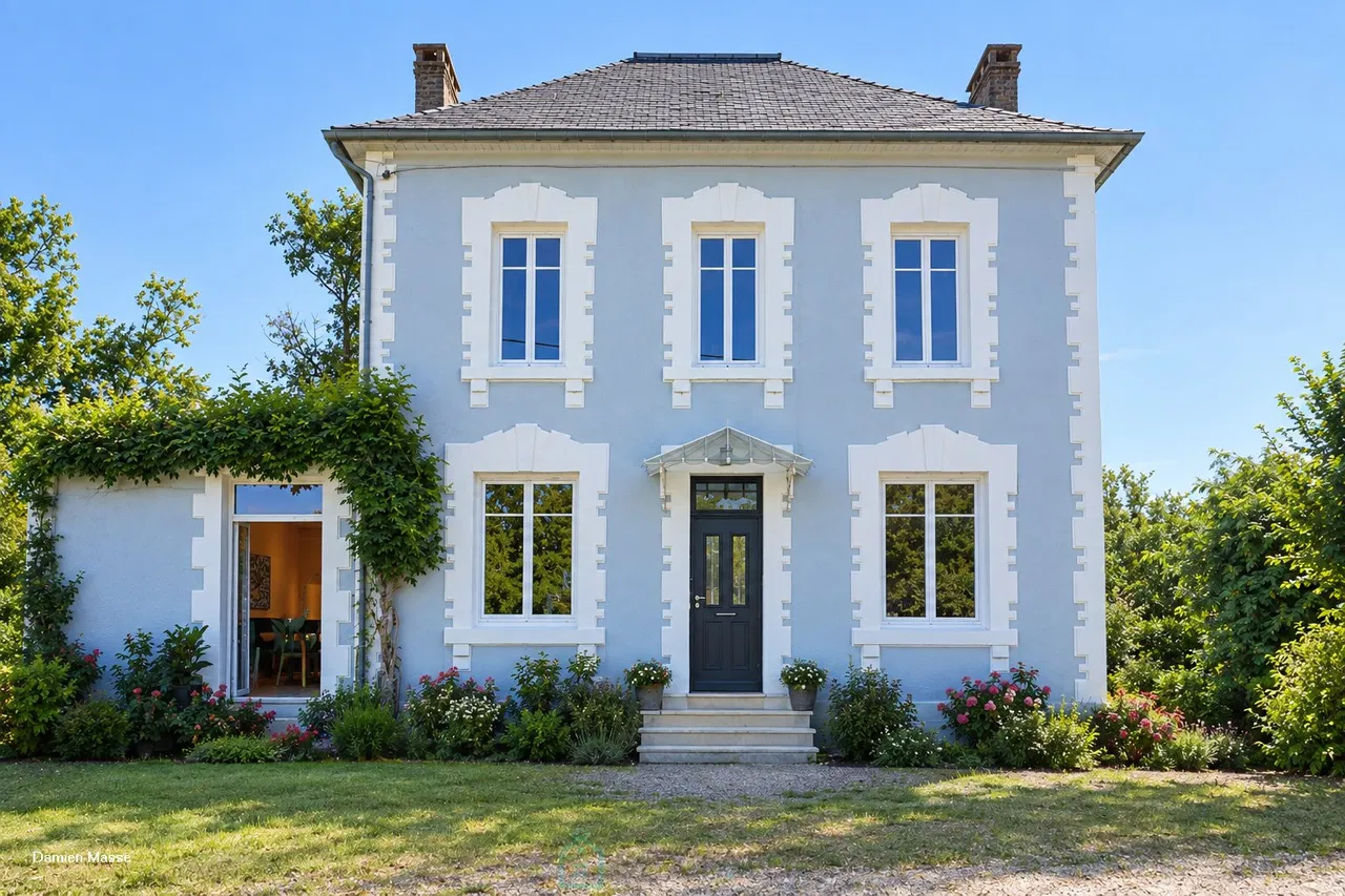 Herrenhaus aus den 1930er Jahren - Eleganz, Natur und Dorfleben im Herzen des grünen Périgord.