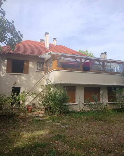 Foto de Casa de 4 habitaciones con piscina y 4.000 m² de terreno