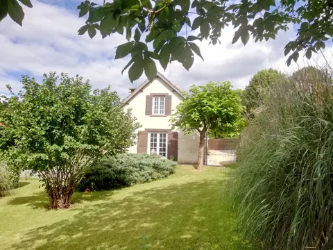 Photo of Le Bugue – Two houses and an independent studio on a plot of over 5,000 m²