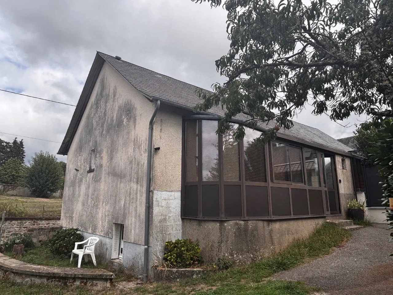 maison de village · CHAMBERET