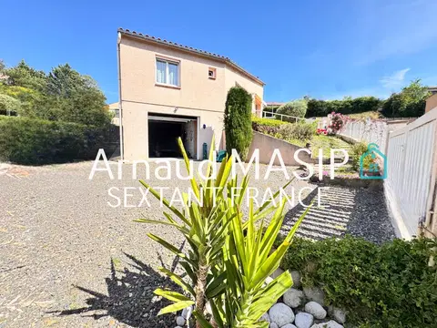 Photo of DETACHED 3-BED VILLA, DOUBLE GARAGE, TERRACE, SPACE FOR MOTOR HOME, ATTRACTIVE VIEW, QUIET LOCATION NEAR AMENITIES