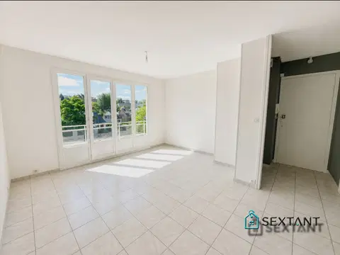 Photo of 3-BEDROOM APARTMENT ÉVREUX