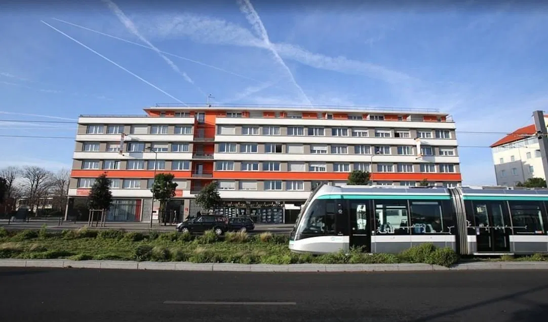 租赁投资 – CHEVILLY-LARUE – 阿多尼斯巴黎南部商务住宅 *** - 6.2%回报率