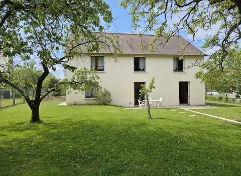 Photo of Amboise - 5 bedroom house, garage, garden