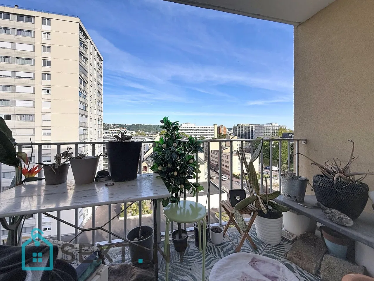 70 m² apartment with 2 bedrooms, parking and cellar