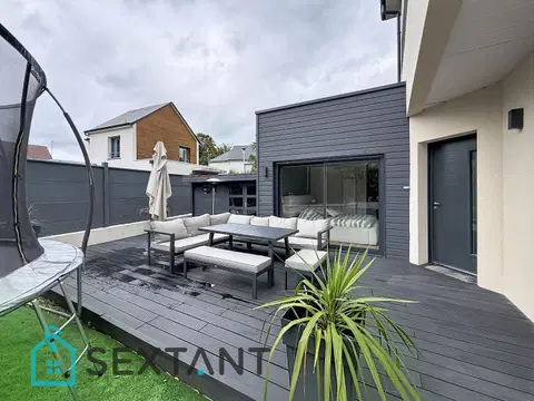 Photo of Contemporary house of 160 m 2