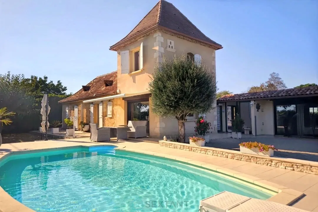 HOUSE WITH SWIMMING POOL IN PECHARMANT