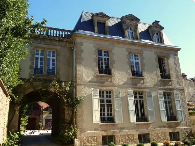 HUURINVESTERING – Limoges – Toeristische Residentie Villa Beaupeyrat - 6,20% rendement