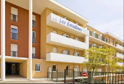 Foto de INVERSIÓN EN ALQUILER – Marsella – Residencia Estudiantil Les Estudines De Provence - 4.51% de rentabilidad