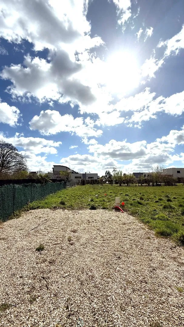 Beautiful 666m² serviced plot of land