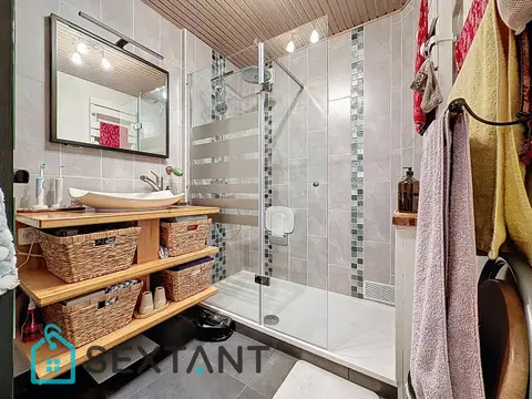 Photo of Ile Lacroix, 87m2 apartment, 3 bedrooms and garage.