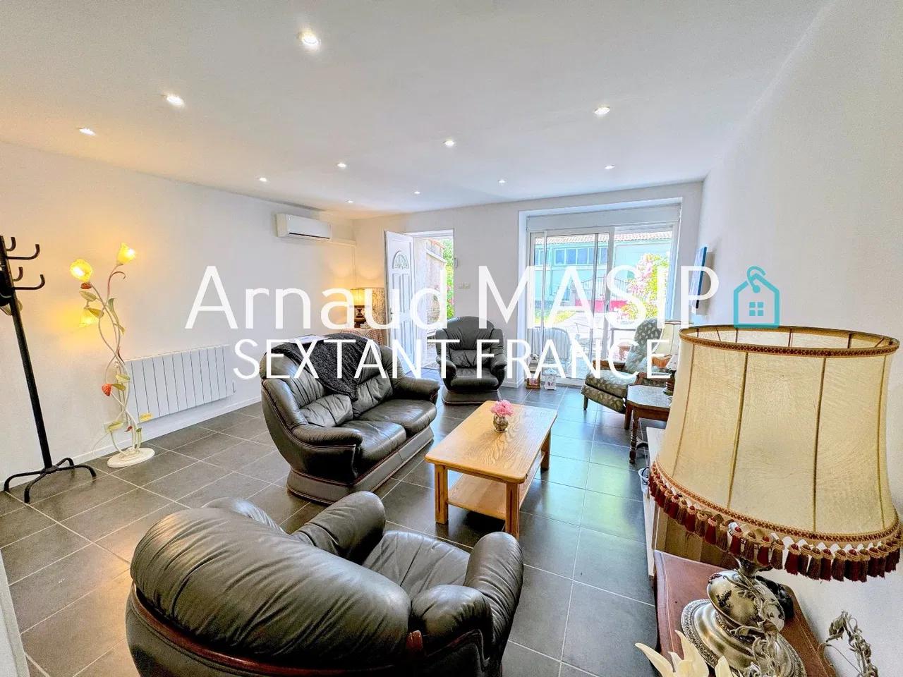 RENOVIERTES 3-SCHLAFZIMMER-DORFHAUS, 131 M², GARTEN, TERRASSE/PARKPLATZ