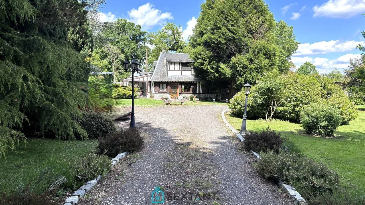 Norman-style house, 103m2 on 4580m2 of land