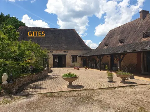 Photo of Exceptional 17th-Century Property with Gites, Restaurant & Pond in Périgord Noir