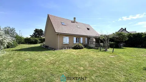 Photo of CONTEMPORARY FAMILY HOME OF 155 m² ON 1,200 m² OF LAND