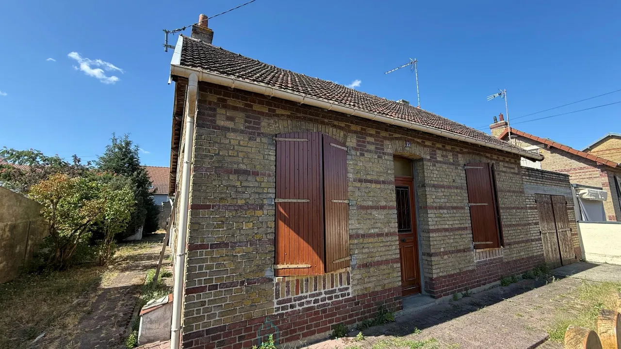Charming detached stone and brick house, all on one level – Sotteville-les-Rouen