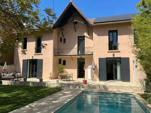 Photo of Propriété de charme avec piscine, jardin et deux garages à Digne-les-Bains