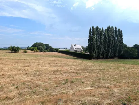 Photo of Propriété sur 27 hectares, maison 179 m2, bâtiments de 700 m2 salle de réception et 600 m2 garage