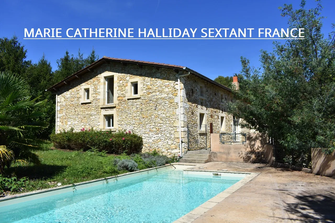 Exceptional 6-Bedroom Property with Pool in 5-Hectare Wooded Park, Dordogne