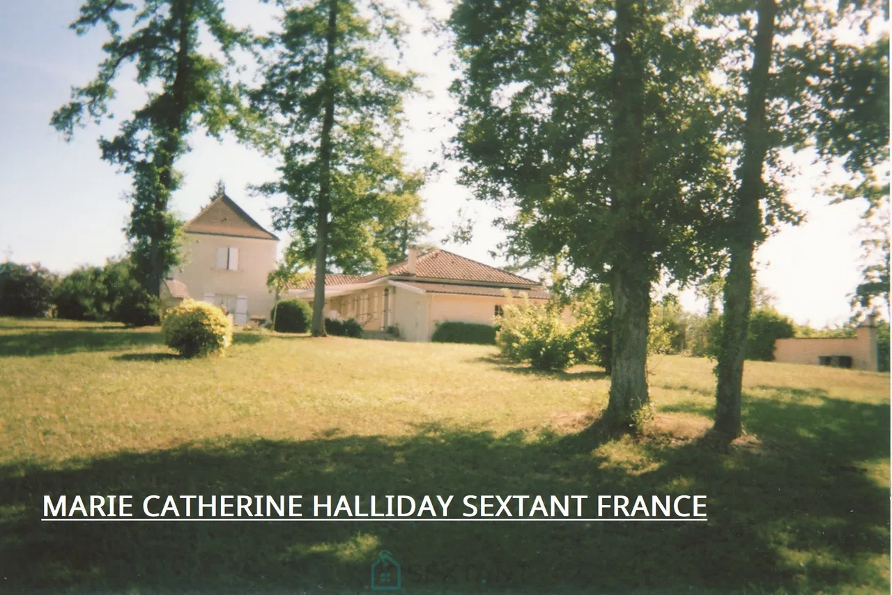 Exceptional Manor with Tower on 1.4 Hectares – Annesse-et-Beaulieu, Dordogne