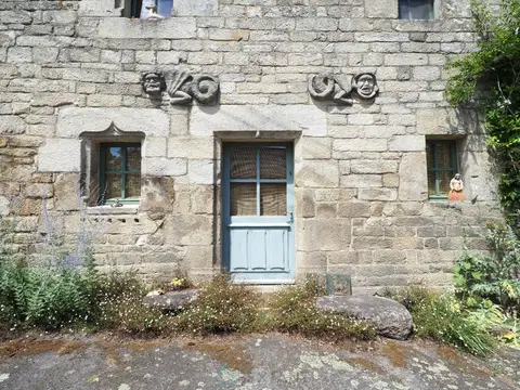 Photo of maison · JOSSELIN
