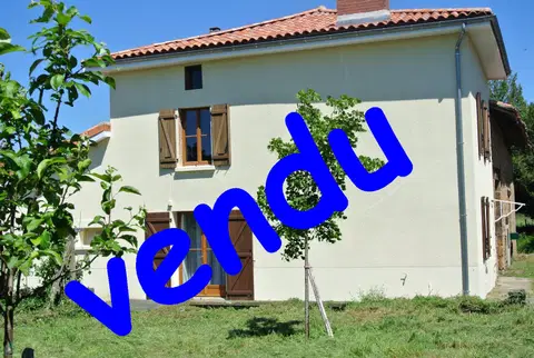 Photo of maison de village · ROCHECHOUART