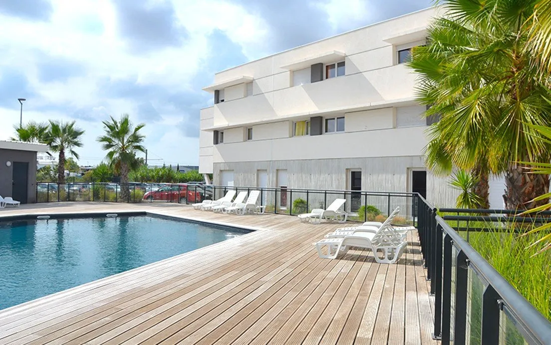 استثمار إيجاري – ST JEAN DE VEDAS - Residence Vacanceole - Le Terral - Montpellier Sud*** - 6.29% العائد