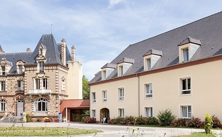 השקעת שכירות – סן לובן דה ז'ונשרה – מעון Chateau du Haut-Venay Ehpad – רווחיות 7.6%