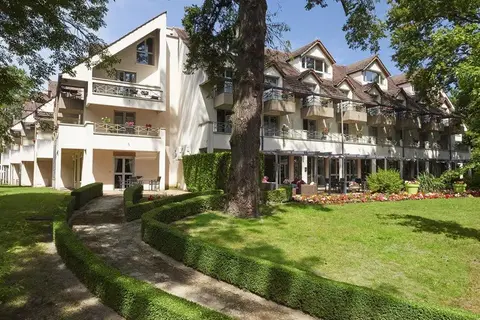 Foto di INVESTIMENTO IN AFFITTO – Montfort-l'Amaury – Residenza per anziani Le Parc de Montfort - Rendimento del 6,53%