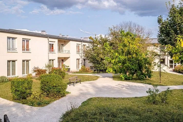 INVERSIÓN EN ALQUILER – Maisse – Residencia de Ancianos Korian Le Gatinais – 5,51% de rendimiento